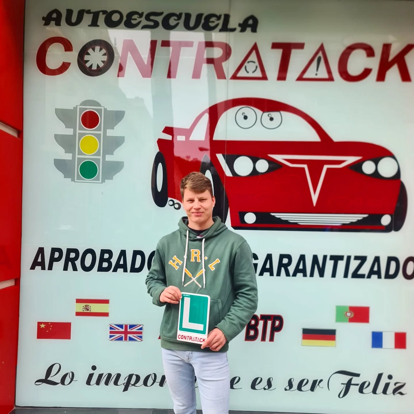 Autoescuela en Huelva - Alumnos aprobados